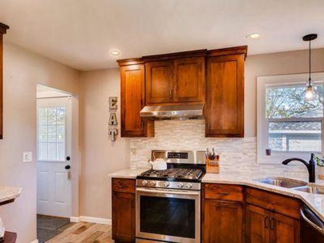 2600 Aquila Avenue S, Saint Louis Park, MN 55426