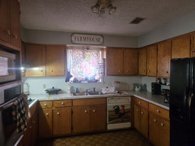 176 Lemoine, Livingston, TX 77351