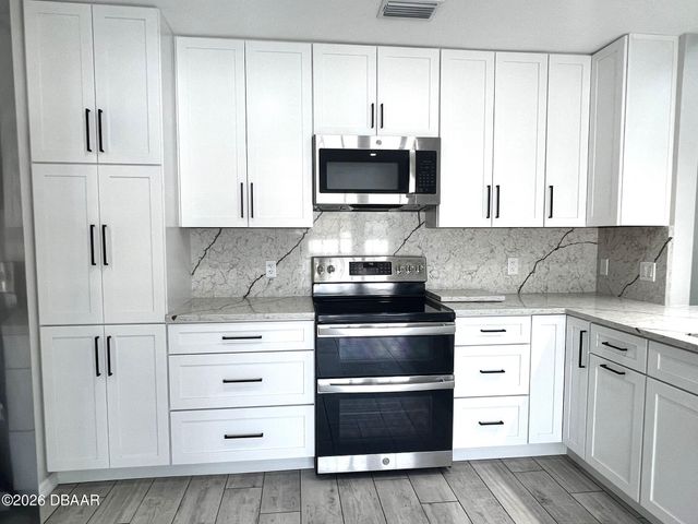 5906 Wishing Well Drive, Port Orange, FL 32127