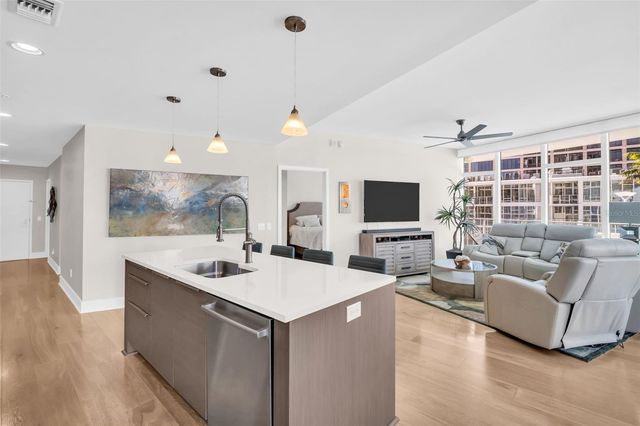 175 1ST STREET S 702, St Petersburg, FL 33701