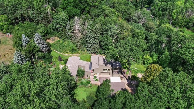 15 Nord Circle Road, North Oaks, MN 55127