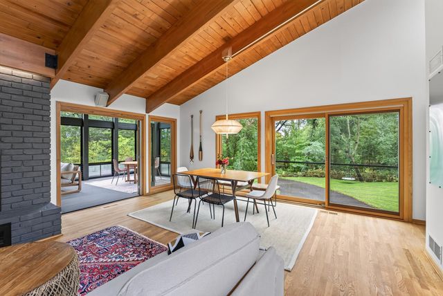 15 Nord Circle Road, North Oaks, MN 55127
