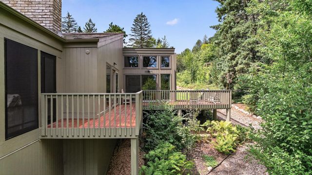 15 Nord Circle Road, North Oaks, MN 55127