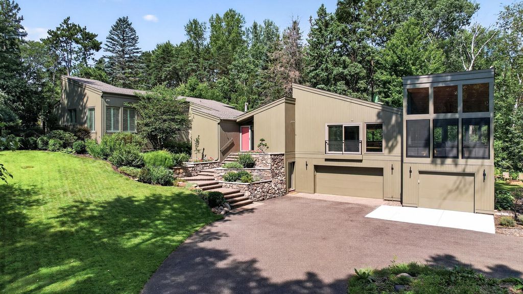 15 Nord Circle Road, North Oaks, MN 55127 — exterior