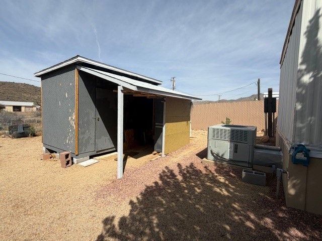 9661 2nd Street, Chloride, AZ 86431
