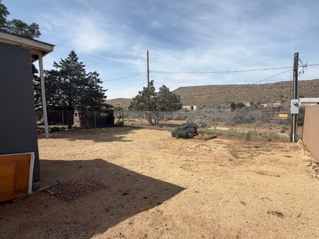 9661 2nd Street, Chloride, AZ 86431