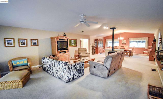 20887 Big Foot Ct, Groveland, CA 95321