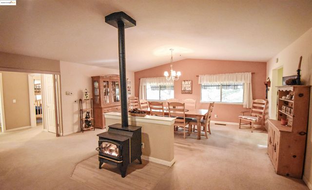 20887 Big Foot Ct, Groveland, CA 95321