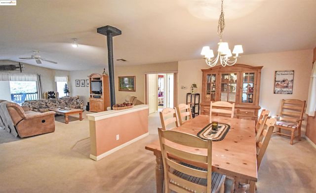 20887 Big Foot Ct, Groveland, CA 95321