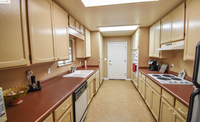 20887 Big Foot Ct, Groveland, CA 95321