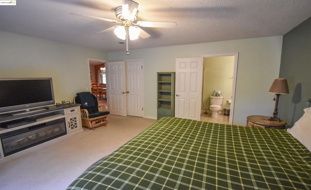 20887 Big Foot Ct, Groveland, CA 95321