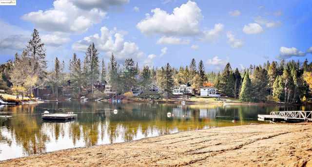 20887 Big Foot Ct, Groveland, CA 95321