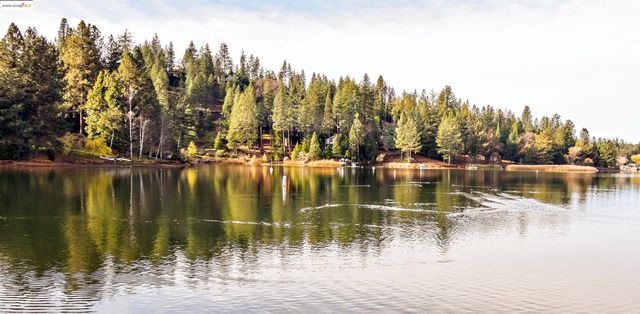 20887 Big Foot Ct, Groveland, CA 95321