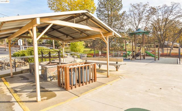 20887 Big Foot Ct, Groveland, CA 95321