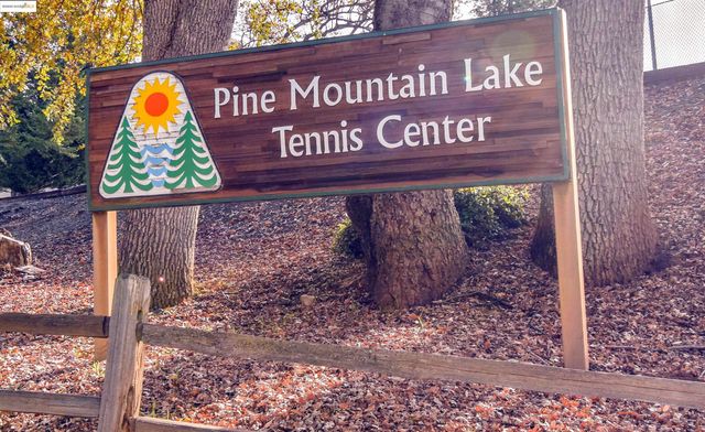 20887 Big Foot Ct, Groveland, CA 95321