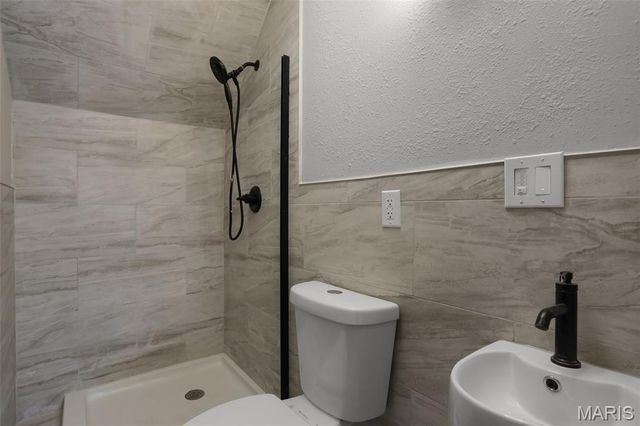 4465 Greer Avenue, St Louis, MO 63115