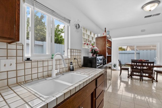 18624 Eisenhower Street, Salinas, CA 93906