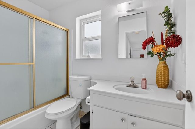18624 Eisenhower Street, Salinas, CA 93906