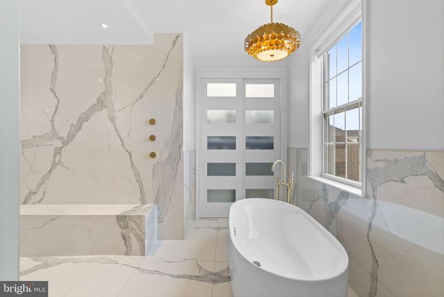 3 CUMBERLAND CIR, Ivyland, PA 18974