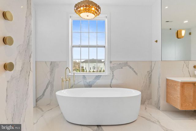 3 CUMBERLAND CIR, Ivyland, PA 18974