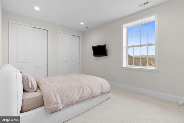 3 CUMBERLAND CIR, Ivyland, PA 18974