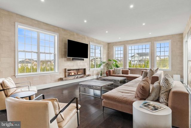 3 CUMBERLAND CIR, Ivyland, PA 18974