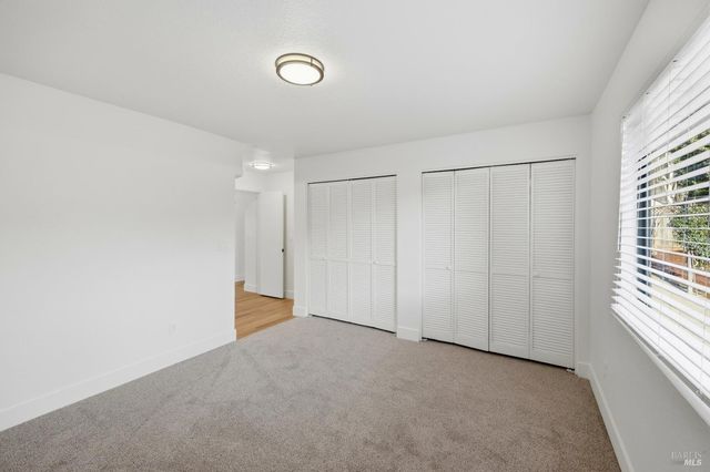 4906 Fernglen Dr, Santa Rosa, CA 95405