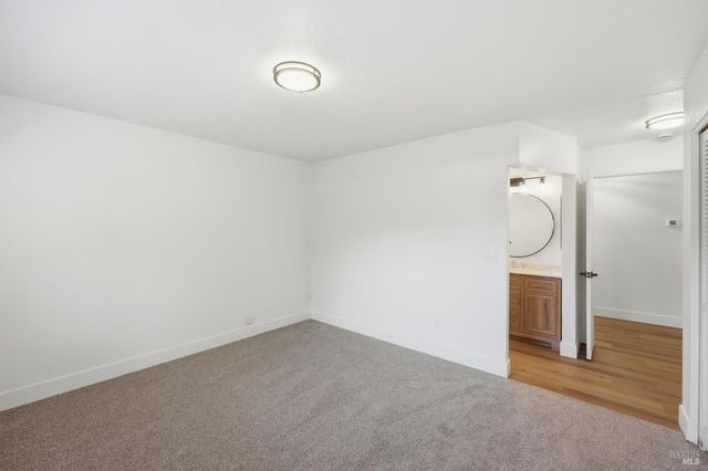 4906 Fernglen Dr, Santa Rosa, CA 95405