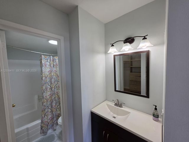 2350 NE 135th Street 602, North Miami, FL 33181