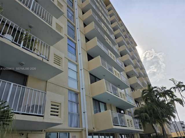 2350 NE 135th Street 602, North Miami, FL 33181