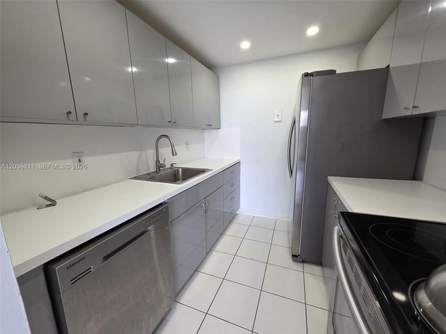 2350 NE 135th Street 602, North Miami, FL 33181
