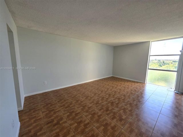2350 NE 135th Street 602, North Miami, FL 33181