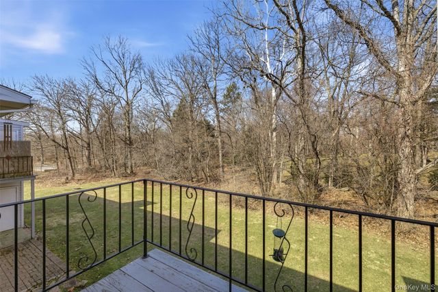 12 Field Court J, Fishkill, NY 12524