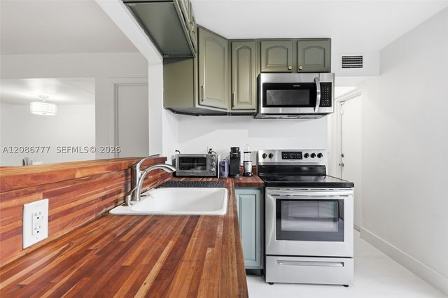 8823 NE 4th Ave Rd 8823, Miami Shores, FL 33138