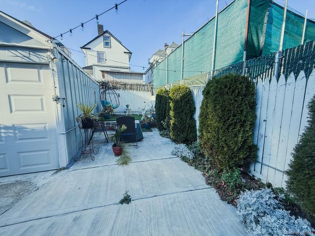 334 S 9th Avenue, Mount Vernon, NY 10550
