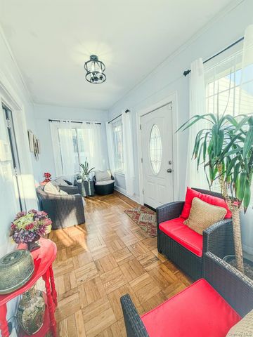 334 S 9th Avenue, Mount Vernon, NY 10550