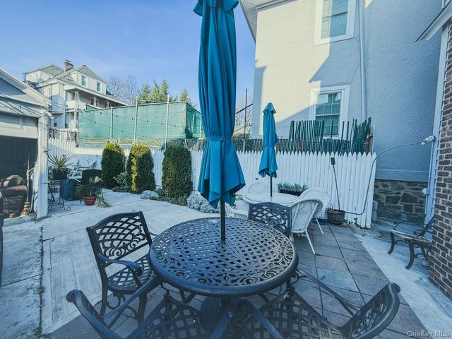 334 S 9th Avenue, Mount Vernon, NY 10550