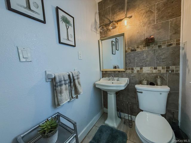 334 S 9th Avenue, Mount Vernon, NY 10550