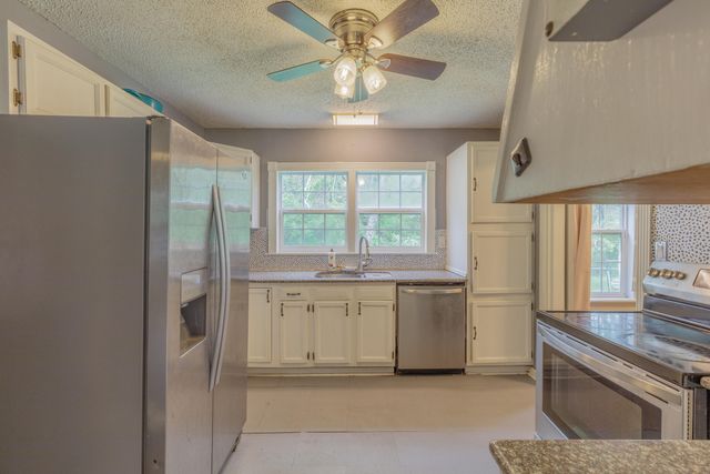 3718 Thrushwood Drive, Chattanooga, TN 37415