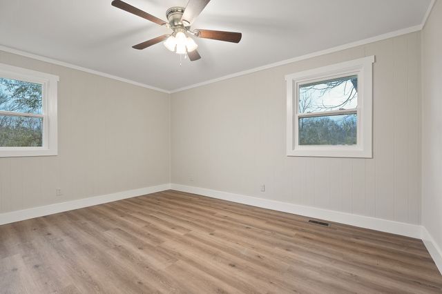 224 Lake St, Livingston, TN 38570