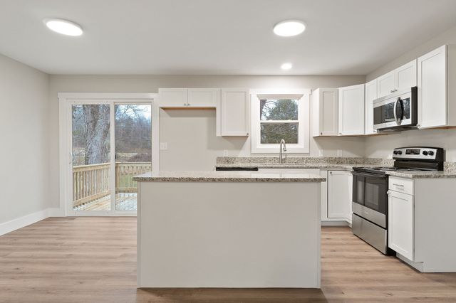 224 Lake St, Livingston, TN 38570