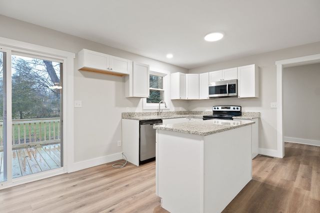 224 Lake St, Livingston, TN 38570