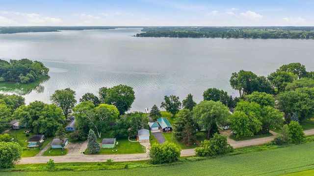 N9380 Idle Drive, Randolph, WI 53956