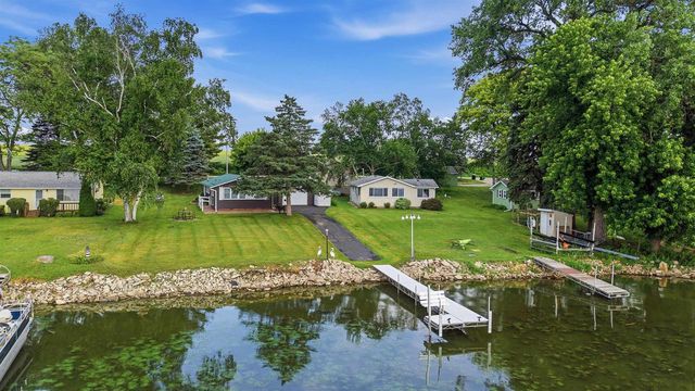 N9380 Idle Drive, Randolph, WI 53956