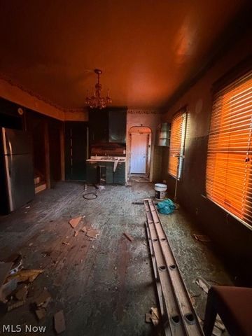 10800 Crestwood Avenue, Cleveland, OH 44104