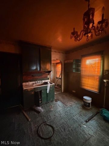 10800 Crestwood Avenue, Cleveland, OH 44104