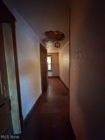 10800 Crestwood Avenue, Cleveland, OH 44104