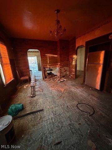 10800 Crestwood Avenue, Cleveland, OH 44104