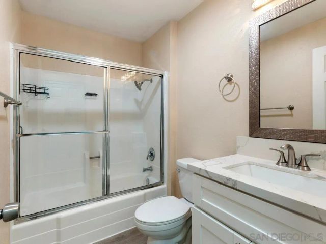2094 E Grand Ave 7, Escondido, CA 92027