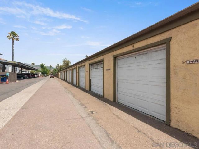 2094 E Grand Ave 7, Escondido, CA 92027